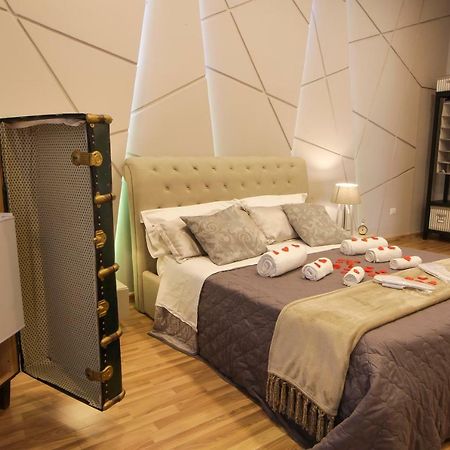 Reggia & Dintorni Rooms A Caserta Luaran gambar