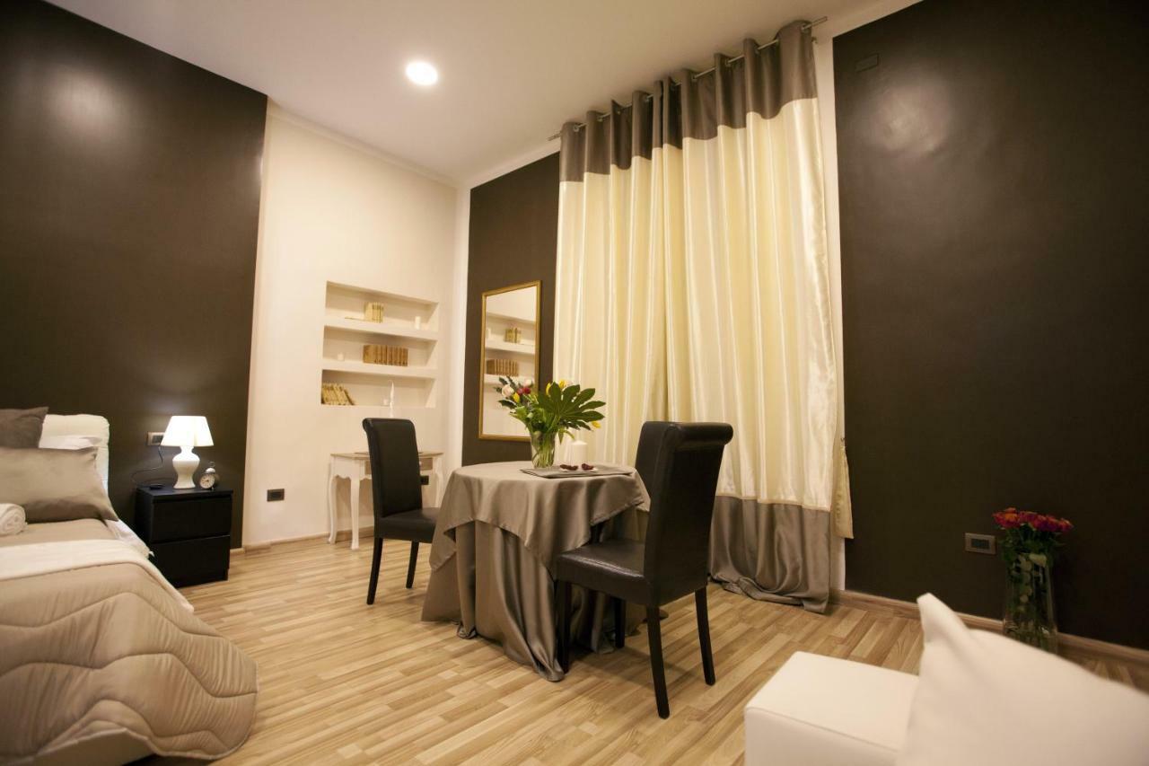 Reggia & Dintorni Rooms A Caserta Luaran gambar