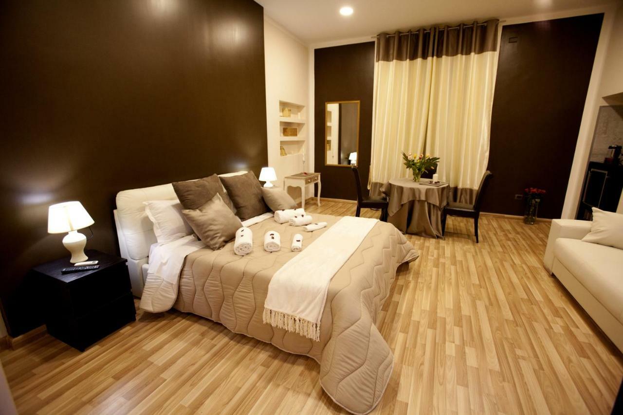 Reggia & Dintorni Rooms A Caserta Luaran gambar