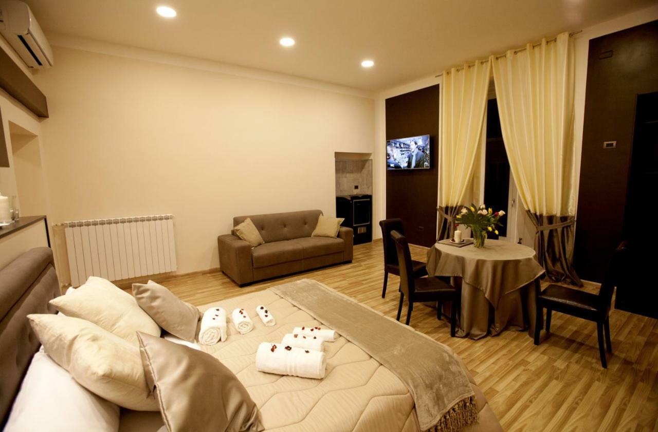 Reggia & Dintorni Rooms A Caserta Luaran gambar