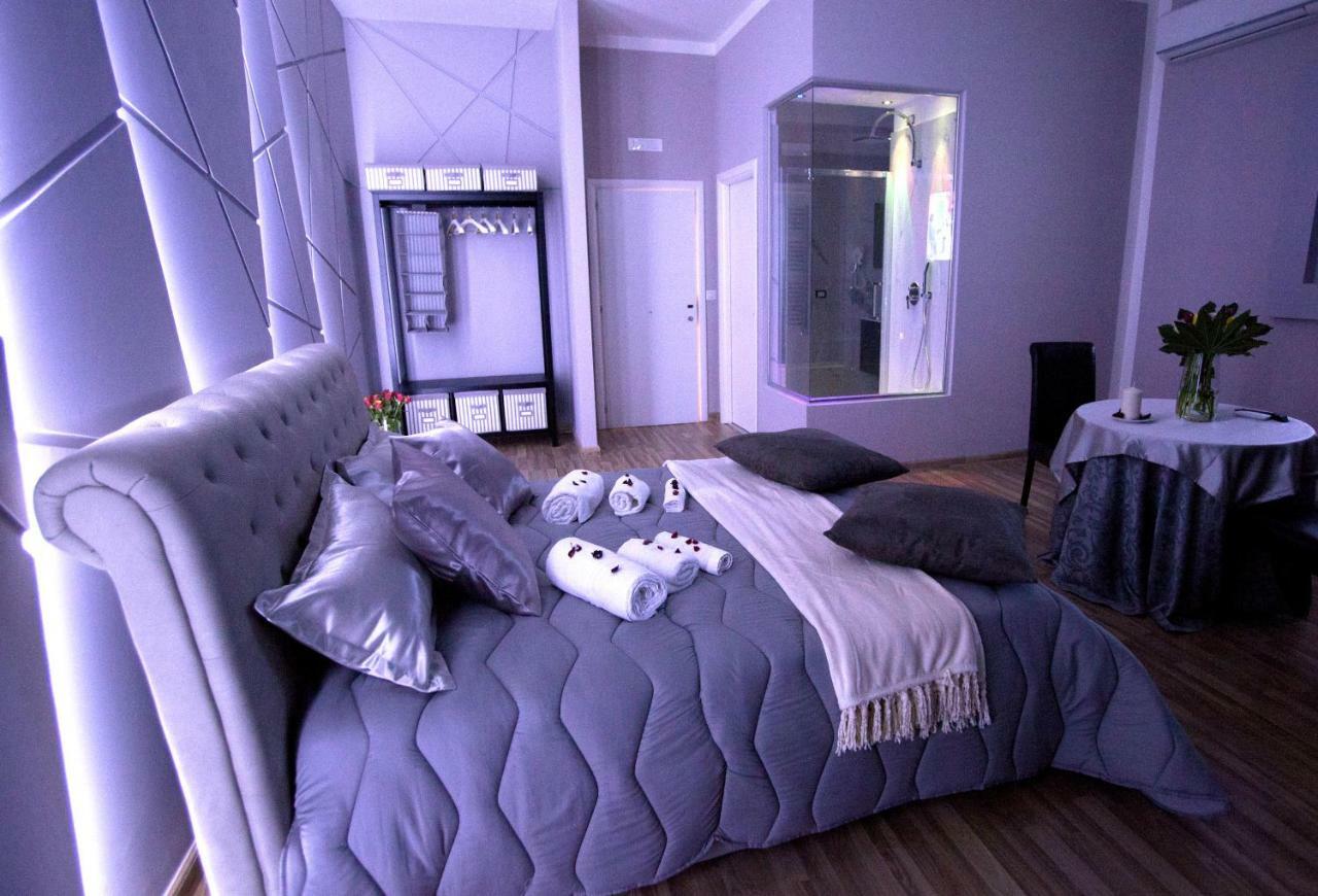 Reggia & Dintorni Rooms A Caserta Luaran gambar