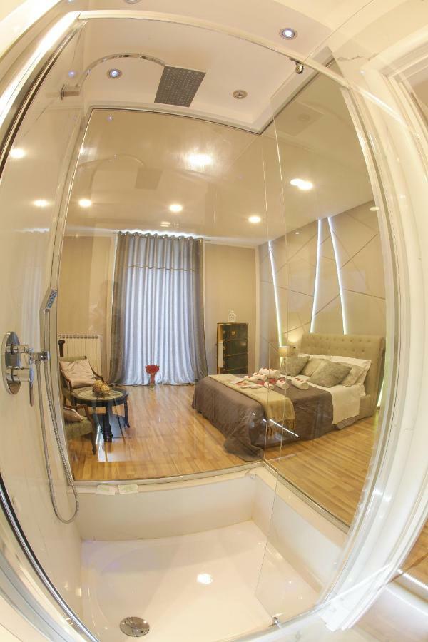 Reggia & Dintorni Rooms A Caserta Luaran gambar