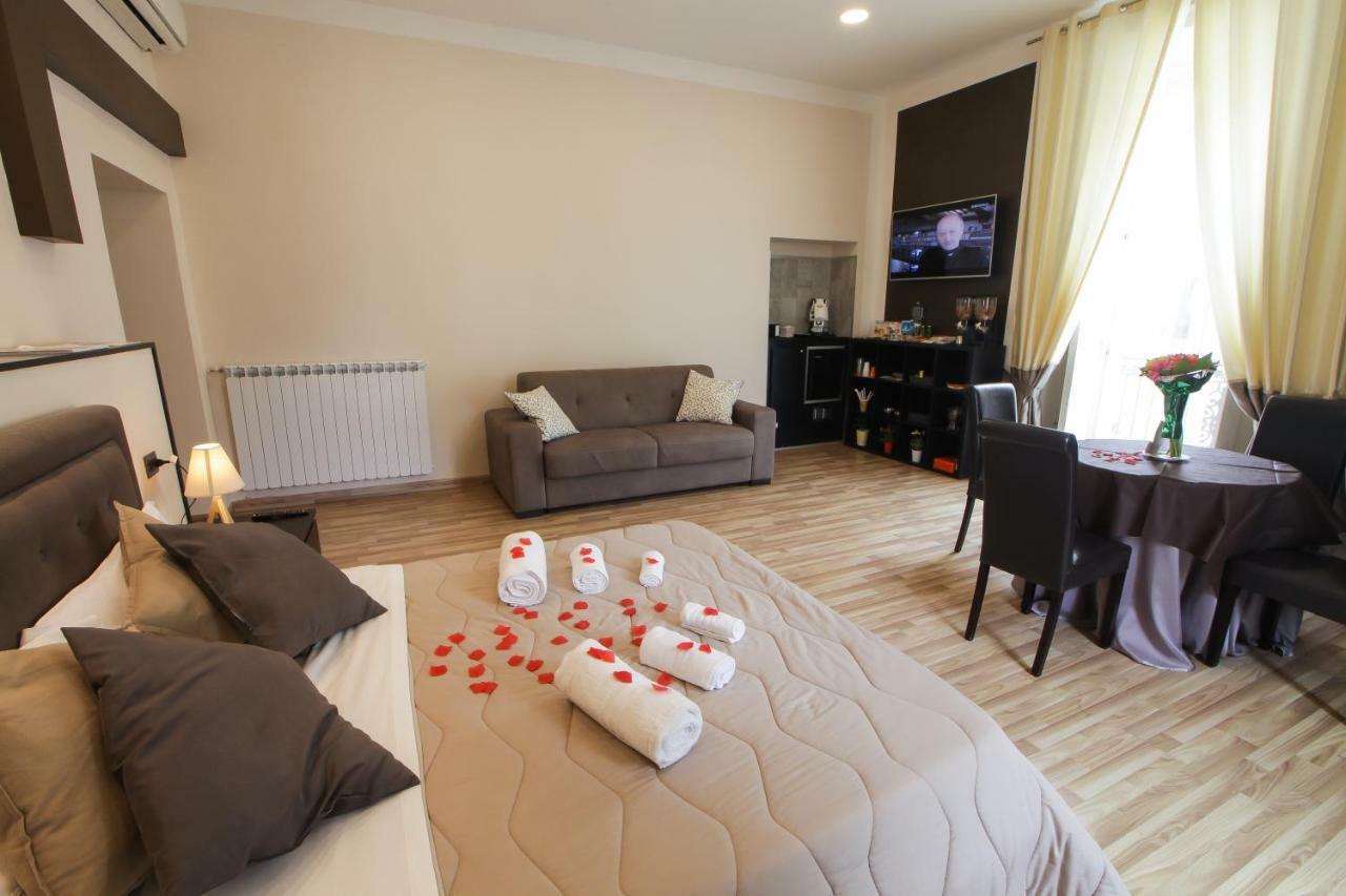 Reggia & Dintorni Rooms A Caserta Luaran gambar