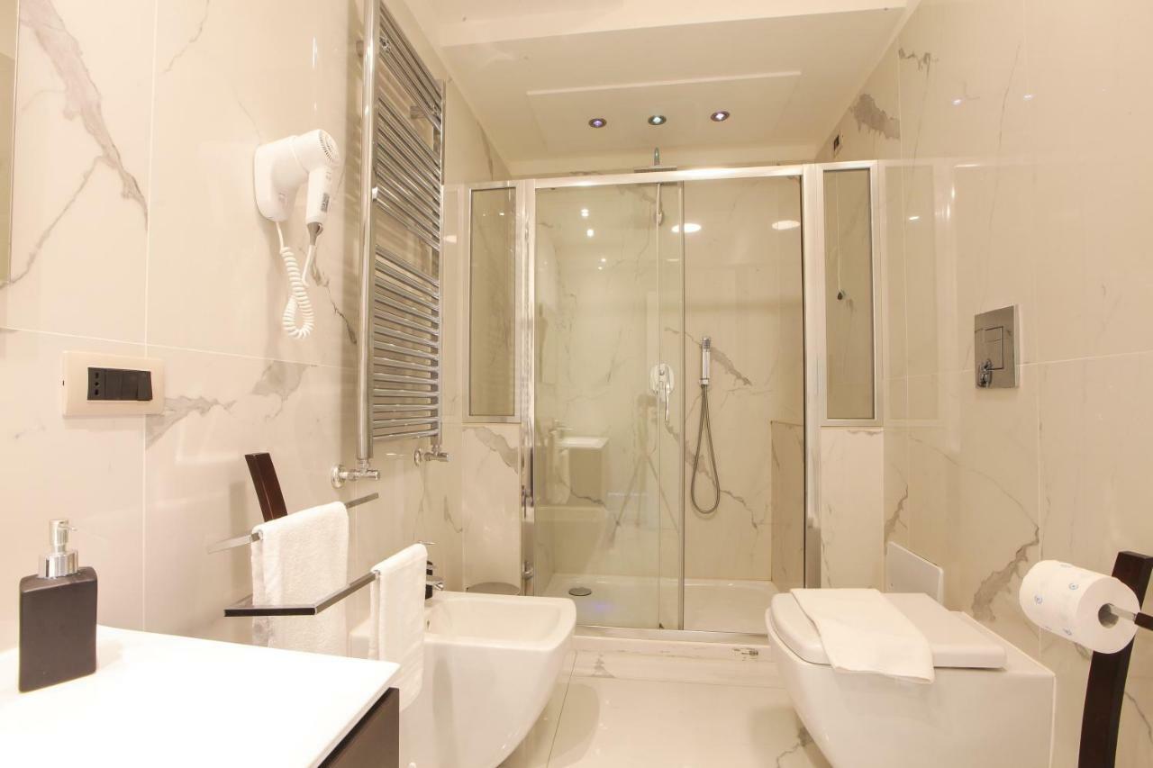 Reggia & Dintorni Rooms A Caserta Luaran gambar